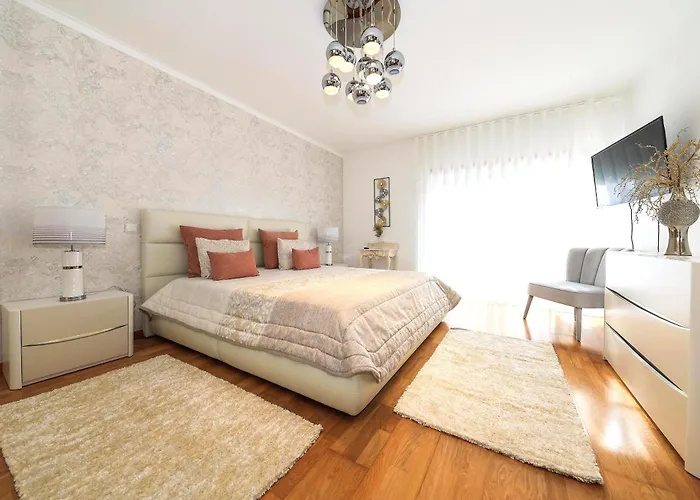 Moradia Chicharro بيت ضيافة