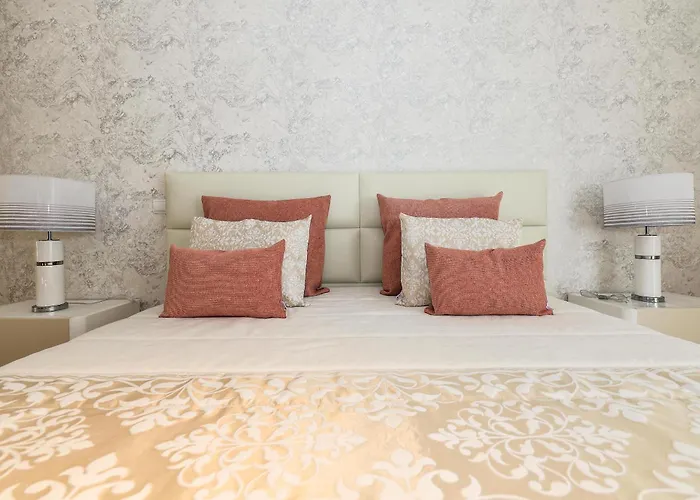 Moradia Chicharro بيت ضيافة نازاريه