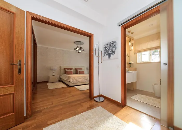 Moradia Chicharro בית הארחה *