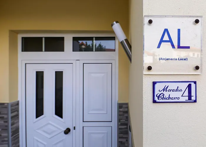 בית הארחה Moradia Chicharro נאזרה