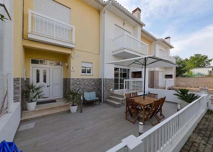 Moradia Chicharro בית הארחה